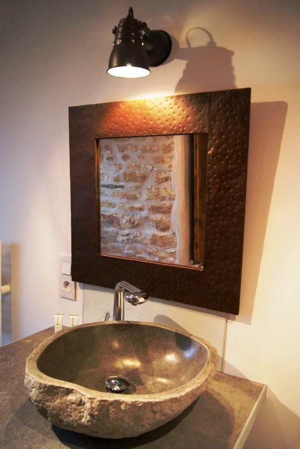 Apartament De Pierre Et De Lumiere Jouhe Zewnętrze zdjęcie