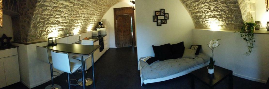 Apartament De Pierre Et De Lumiere Jouhe Zewnętrze zdjęcie