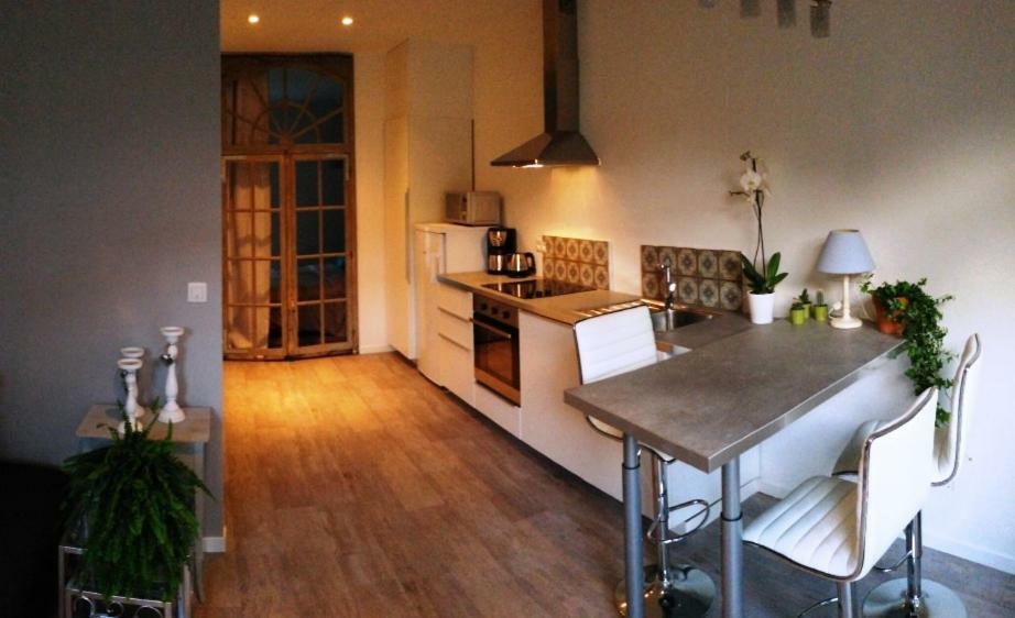 Apartament De Pierre Et De Lumiere Jouhe Zewnętrze zdjęcie